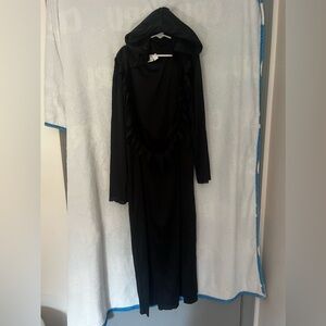 Black Cloke Halloween Costume (Boys Large)